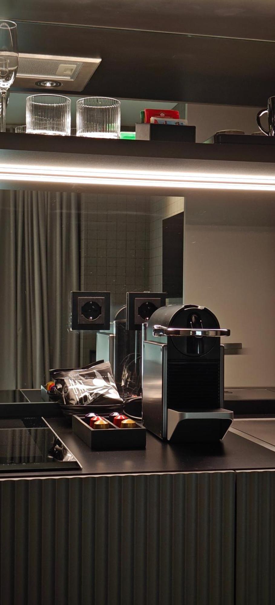 Zeta Aparthotel